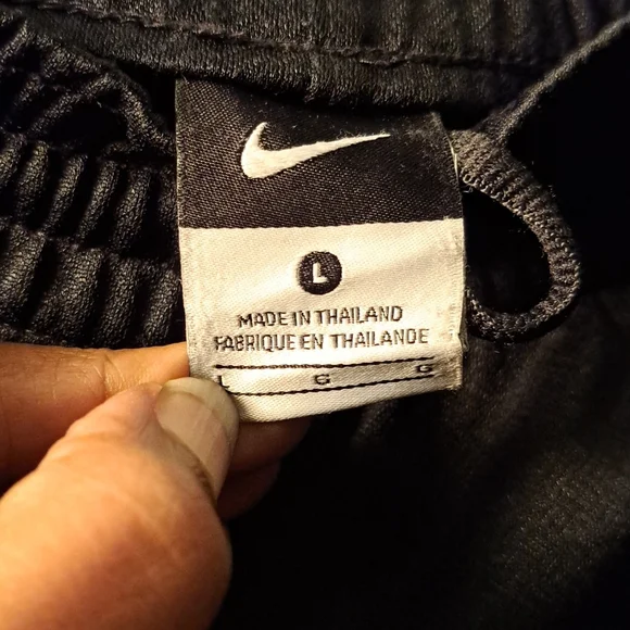 Nike Basketball Shorts - Picture 4 of 6